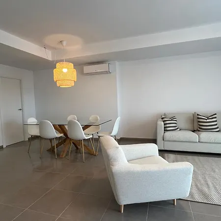 Casa De Nova Construccio A Colera